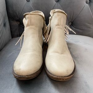 Bamboo fringe  booties